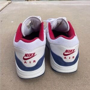 Changing and minimizing my closet.